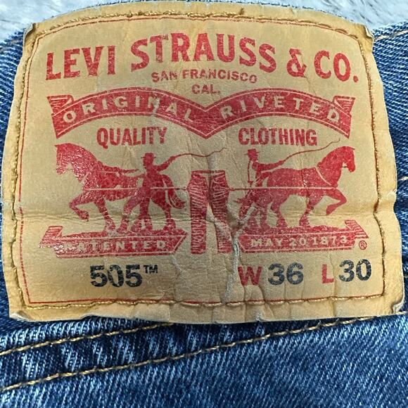 Levi Strauss Men's 505 Regular Fit Bootcut Medium Wash Jeans Size 36x30 Workwear - Picture 4 of 8